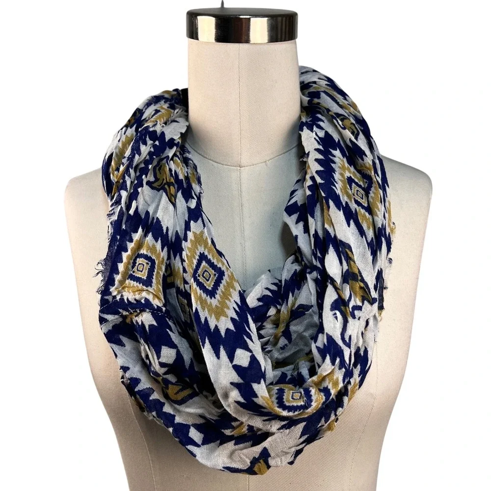ZooZatz Blue Infinity Scarf Women OS Montana State Bobcats Geometric Lightweight